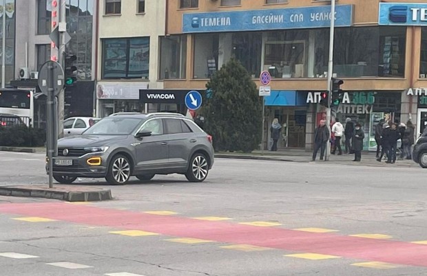 Катастрофа затруднява движението на натоварено кръстовище в Пловдив научи Plovdiv24 bg