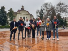 Младежите на ГЕРБ с празнична инициатива в Пловдив за Деня на жената