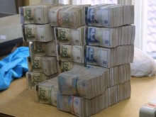 МВР Пловдив арестува 35-годишна, завлякла хора с близо 120 хиляди лева