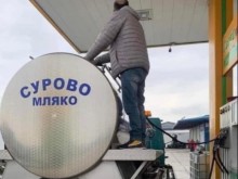Цистерна за мляко напълнена с бензин