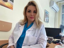 Хубава докторка преглежда безплатно в Пловдив