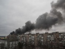 Руски въздушен удар над детска болница в Мариупол