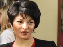 Десислава Атанасова: Считам за неуместно посегателството към службите за национална сигурност