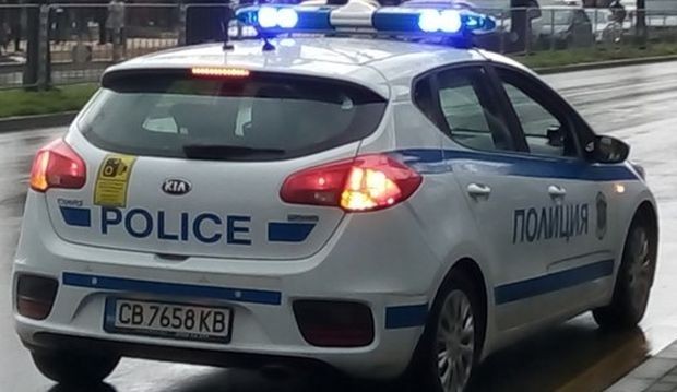 Пиян мъж от пловдивския квартал Столипиново нападнал полицай тази сутрин.