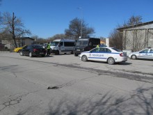 Специализирана полицейска акция в "Северен", задържаха двама обявени за издирване