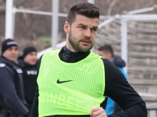 Наказаха двама основни играчи на Локо, глобиха ПФК Ботев заради обидни скандирания