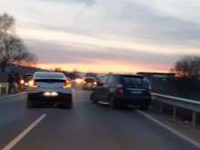 Катастрофа на Околовръстното на Пловдив, кола се заби в мантинелата