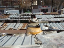 Търговци вдигат скандали заради поставени табели "Паяк" до Четвъртък пазара