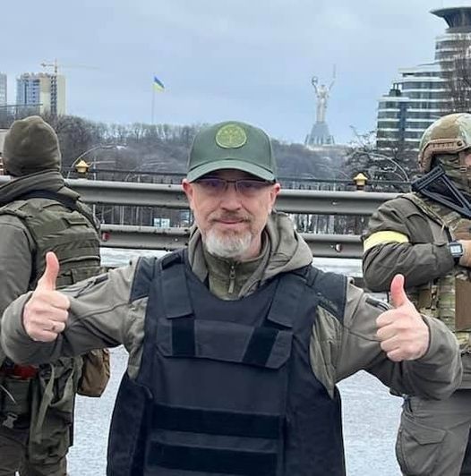 Министърът на отбраната на Украйна Олексий Резников се обърна емоционално