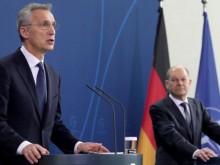 Столтенберг: НАТО ще подкрепя Украйна, но няма да се намесва