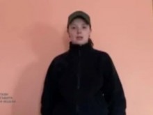 Украинка замени балетната пачка с униформа и оръжие, и отправи молба към света