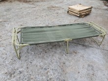 Частник разпродава военно имущество