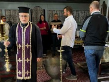 33-годишен бе кръстен в църква в Родопите