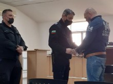 Криминален тип се изнерви максимално по време на процес в Пловдив