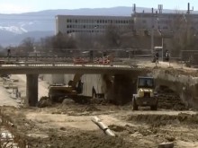 Вижте пробива "Модър - Царевец"