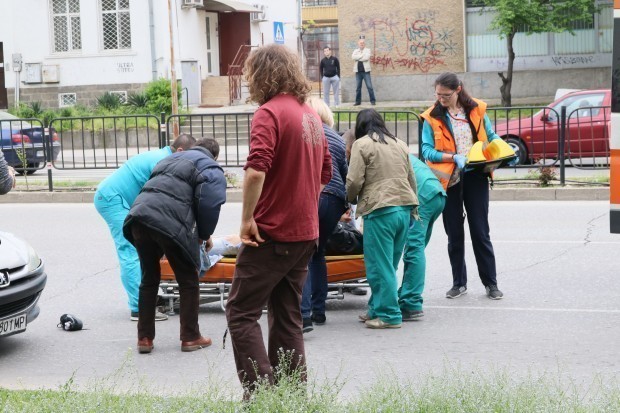 Пешеходка е в болница след пътно произшествие в Пловдив Минути