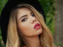 Наша актриса: Мъж на кон се уплаши, след като ме видя в този вид в полето