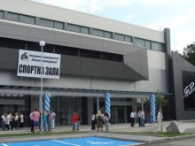 Ректорът на ПУ отказал помощ за бежанците! Областният: Срам и позор!