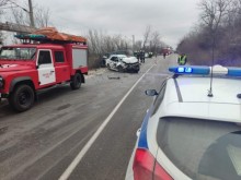 Трима загинали и двама ранени при тежка катастрофа край Сапарева баня