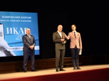 Кметът на Пловдив се появи на наградите "Икар"