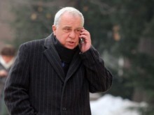 Хуманитарен полет прибира у нас посланика ни в Москва