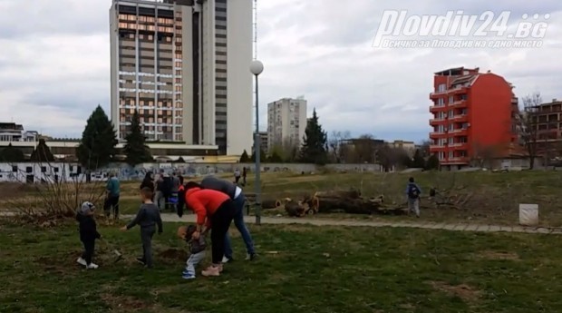 Гражданската битка за парка до хотел Санкт Петербург в Пловдив