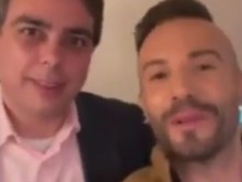 Асен Василев се появи във видео с фолкпевеца Крум 