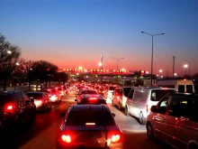 Не са турски гастарбайтери, а българи, които се прибират след поредния пазар в Одрин!