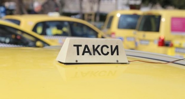 Такситата във Варна ще работят по нови тарифи от 1