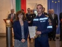 Отличиха пожарникар от Пловдив с награда от национален конкурс