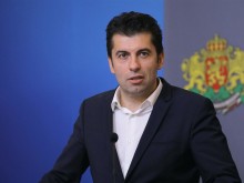 Премиерът пред комисаря по разширяването: За първи път България има сериозна подкрепа в ЕС заради новия си подход към Скопие