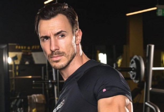 31-годишният фитнес инструктор Виктор Стоянов от хитовото телевизионно риалити Ергенът