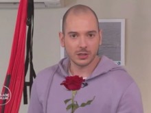 Цитиридис подари роза на ергена и му каза: Тарзан! Коя е твоята Джейн е въпросът?