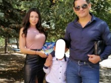 Съпругата на спортния министър сложи родните плеймейтки в малкия си джоб