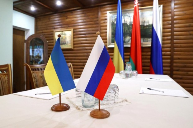 Разговорите между делегациите на Русия и Украйна бяха подновени онлайн