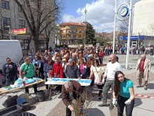 Бургас не помни такава опашка!