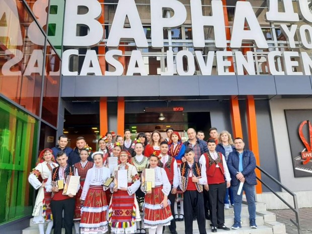 БДЖ осигури безплатно пътуване до Варна на талантливи деца в