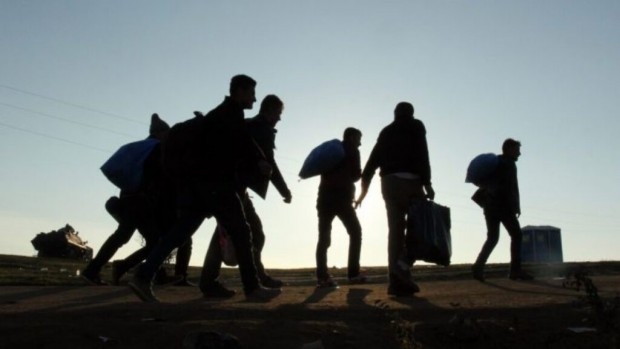 Четиринадесет млади мъже, нерегламентирано преминали през границата на Република България