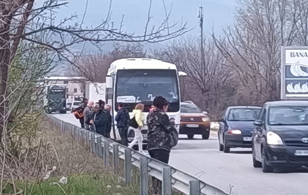 За пътен инцидент сигнализира читател на Plovdiv24 bg Вследствие на произшествието