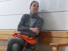Хубава шофьорка остана без книжка