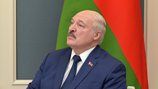 Президентът на Беларус Александър Лукашенко поиска да участва в преговорите за  войната в