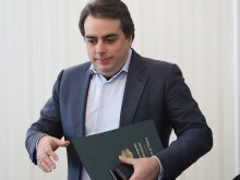 Асен Василев: Чакаме решението за намаляването на акциза на горивата