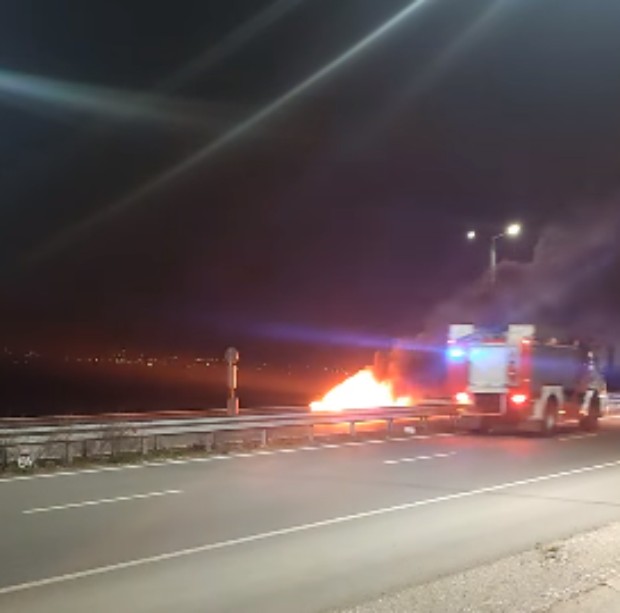 За тежък инцидент на Асеновградско шосе научи Plovdiv24 bg Кола е изгоряла