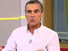Въргала: Защо е тази омраза към хората бежанци, които имат луксозни неща?