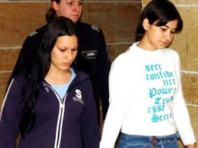 Две 14-годишни момичета от Пловдив удушиха съученичка, защото била красива