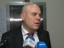 Гешев: Решенията на българските политици ще плащат гражданите