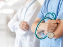 По-високи стартови заплати за лекарите и медицинските сестри