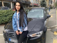 Бони се похвали със скъпа придобивка на дъщеря си, едно нещо обаче възмути феновете й