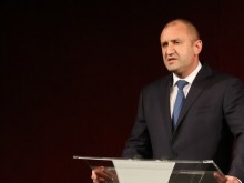 Румен Радев: Убийството на цивилни по време на конфликт е военно престъпление