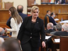 Елена Гунчева поиска оставката на Корнелия Нинова